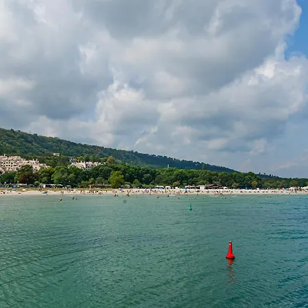 Apartment апартамент гардения Varna